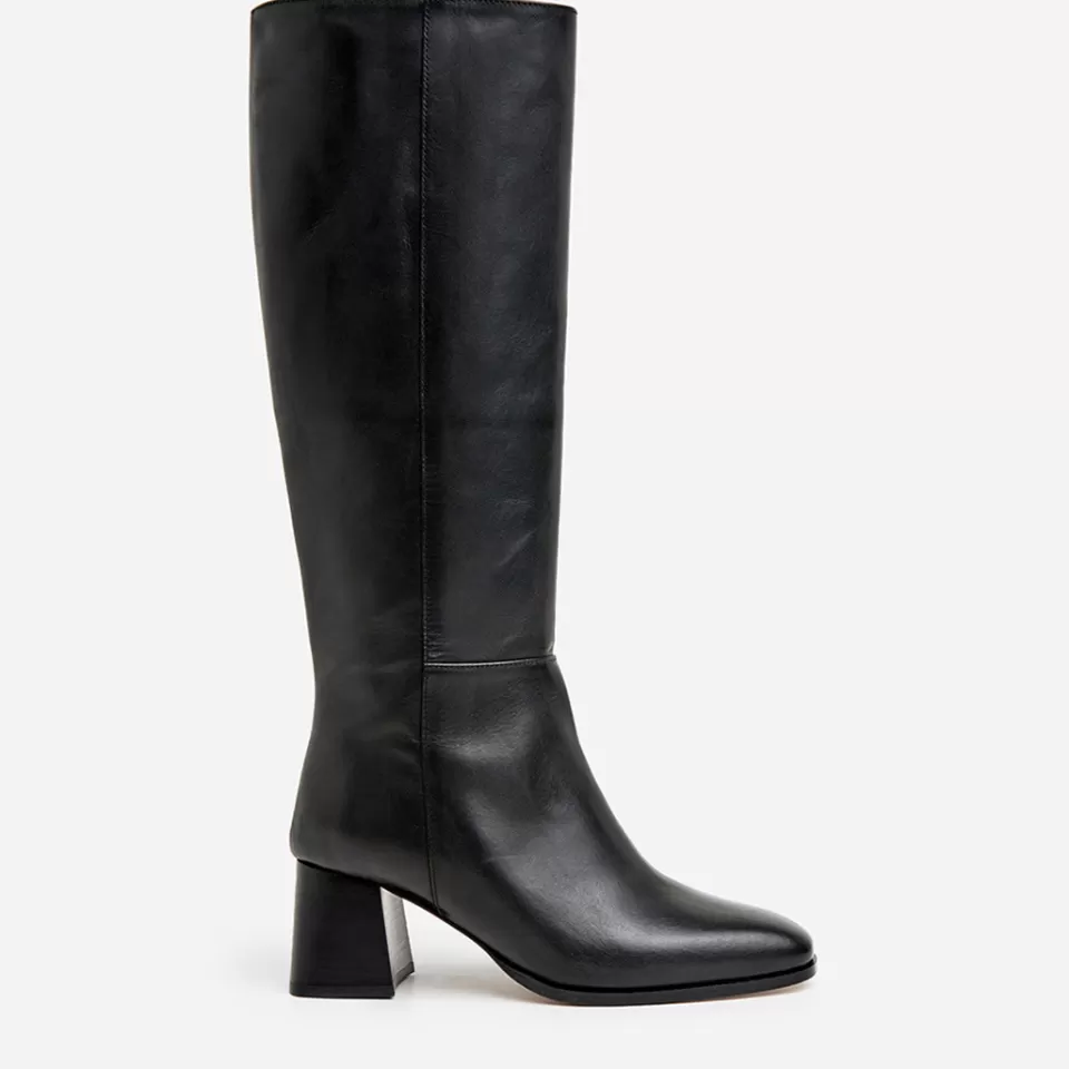 Flattered Colette Leather
