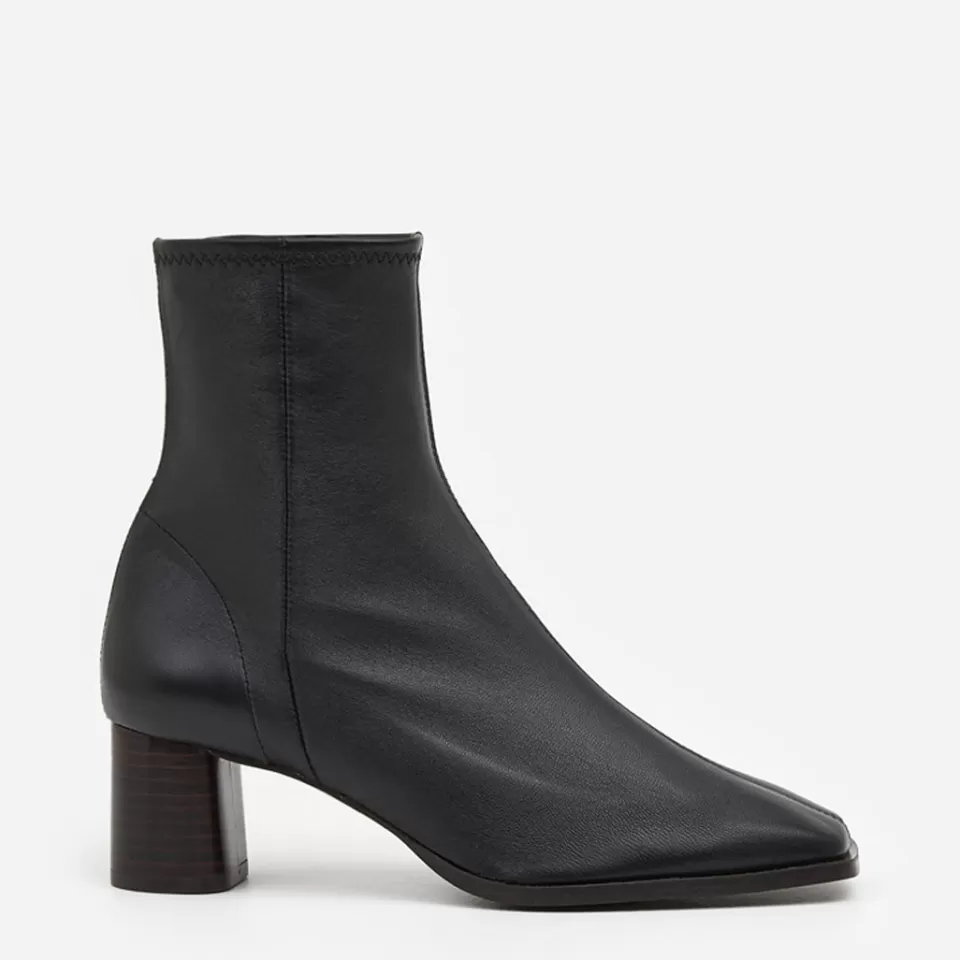 Flattered Margret Leather