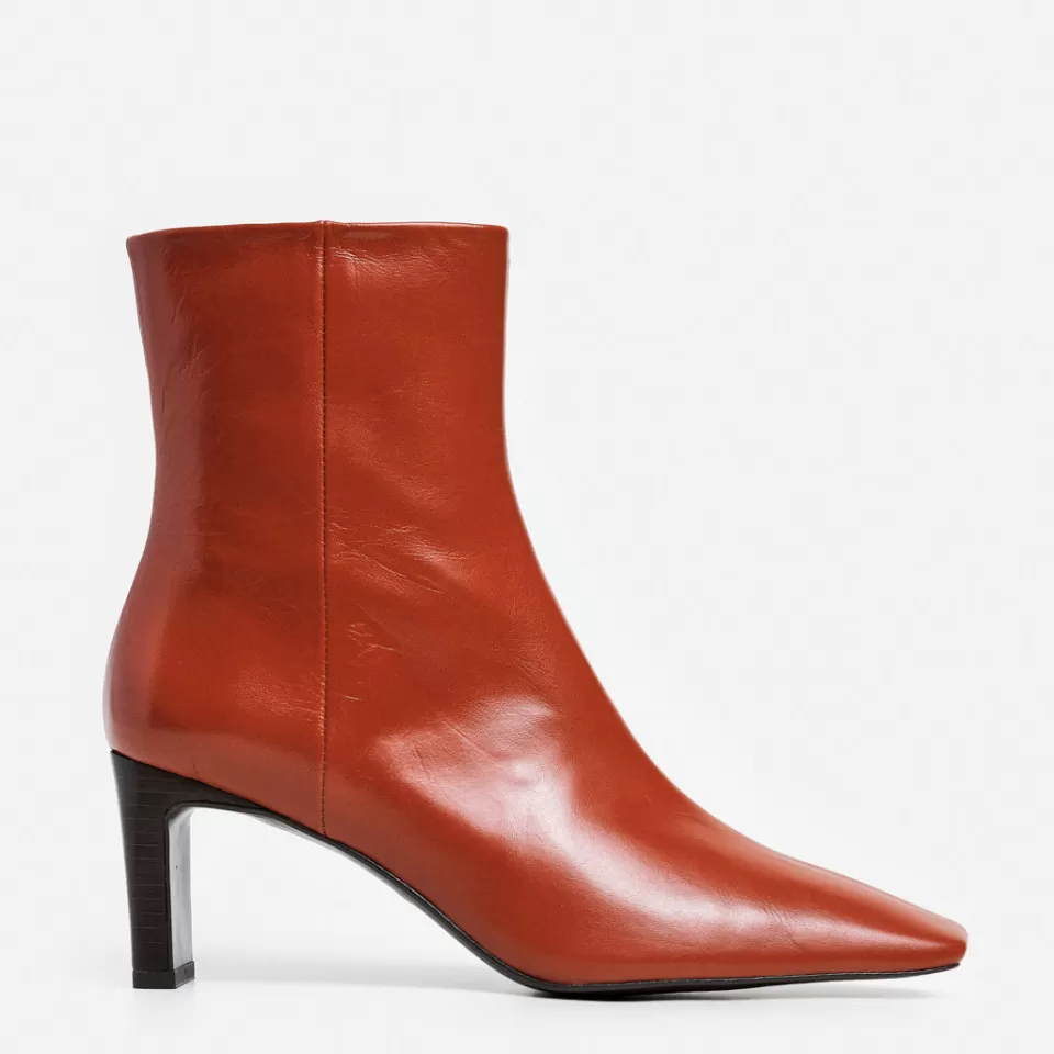 Flattered Moa Leather Red